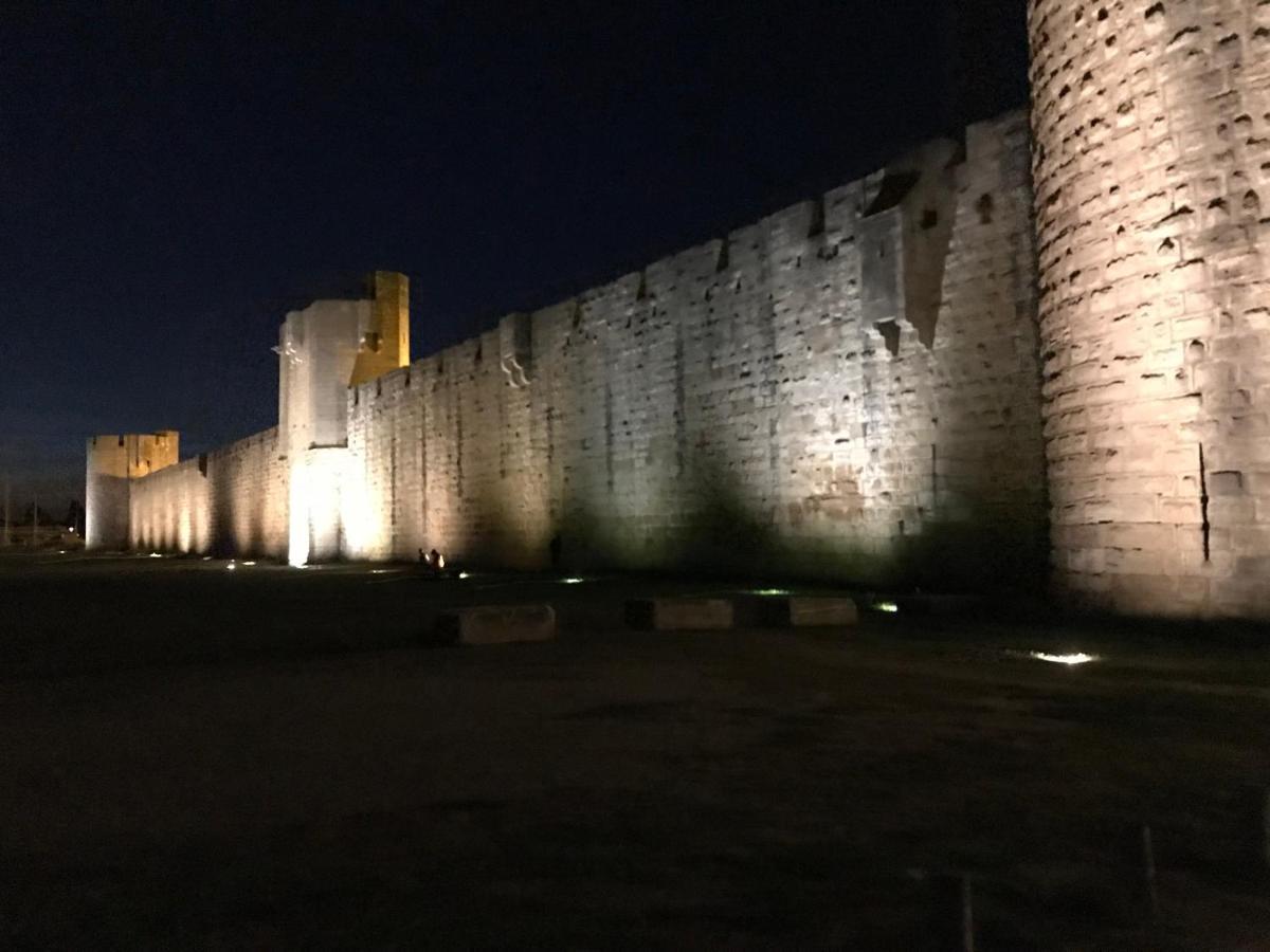 מארגריט Le Cherche Midi, Entre Nimes, Le Pont Du Gard, Uzes, Arles מראה חיצוני תמונה