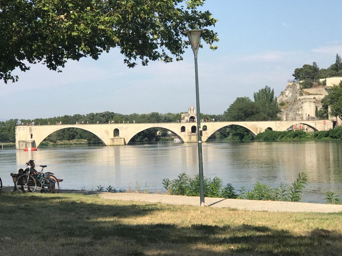 מארגריט Le Cherche Midi, Entre Nimes, Le Pont Du Gard, Uzes, Arles מראה חיצוני תמונה