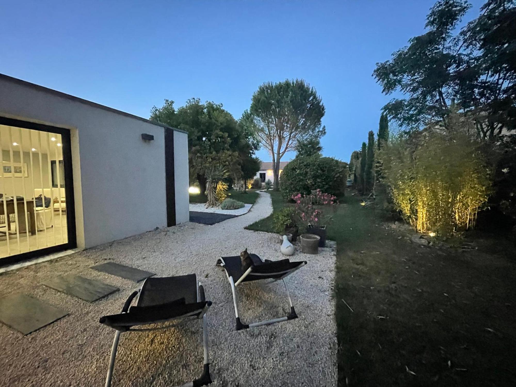 מארגריט Le Cherche Midi, Entre Nimes, Le Pont Du Gard, Uzes, Arles מראה חיצוני תמונה